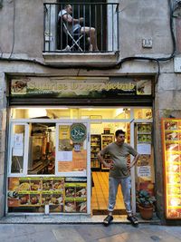 Dependiente-Establecimiento-Pakistani-Barcelona